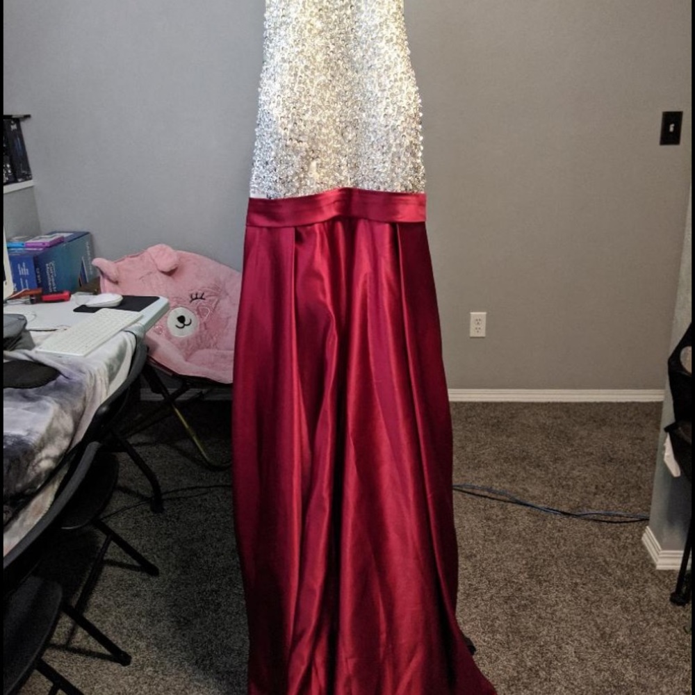 Dresses! - Picture 3 of 8